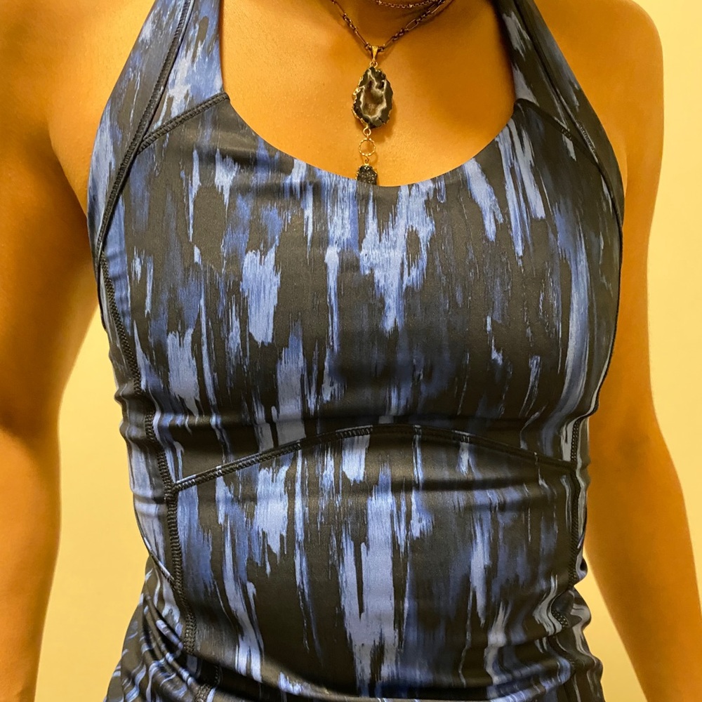 Lululemon top - Picture 3 of 3